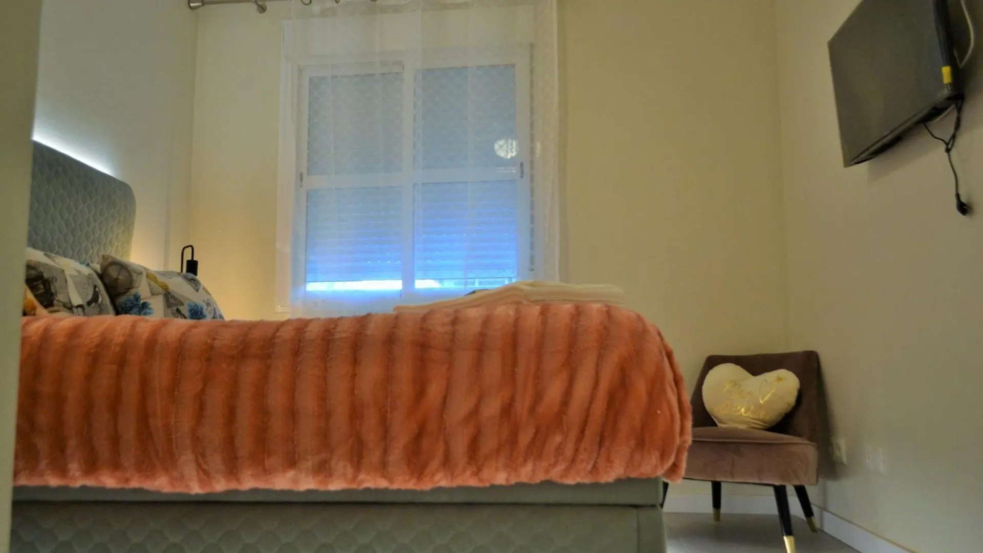 Centro Hospitales Saturno Apartment Malaga