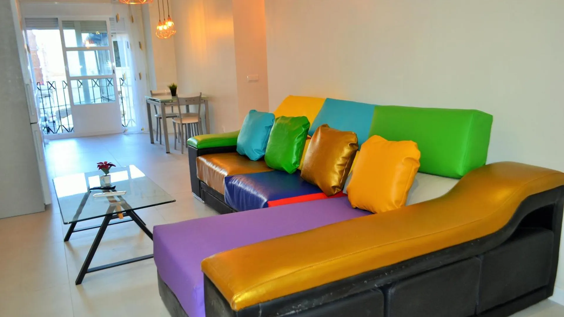 Centro Hospitales Saturno Apartment Malaga